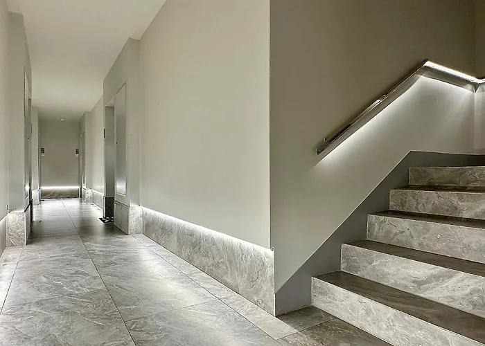 Boutique Cloud9 Pipera Nearby Drpciv * Bucureşti